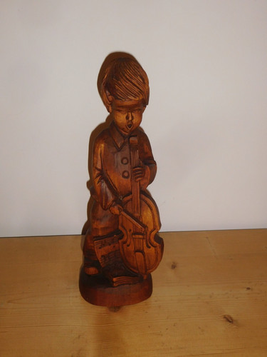 Holzfigur junge mit - junge,