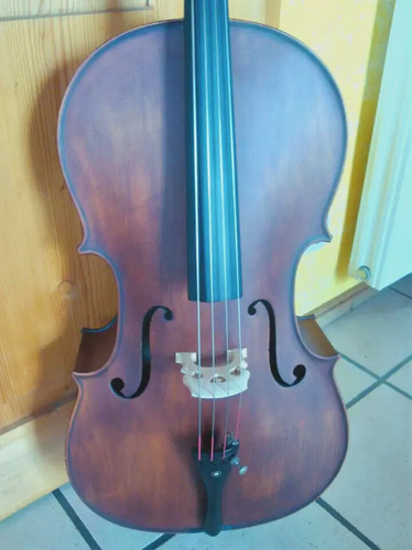 Cello j guarnerius - "j.,